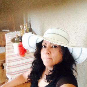 Meet your Posher, Leticia